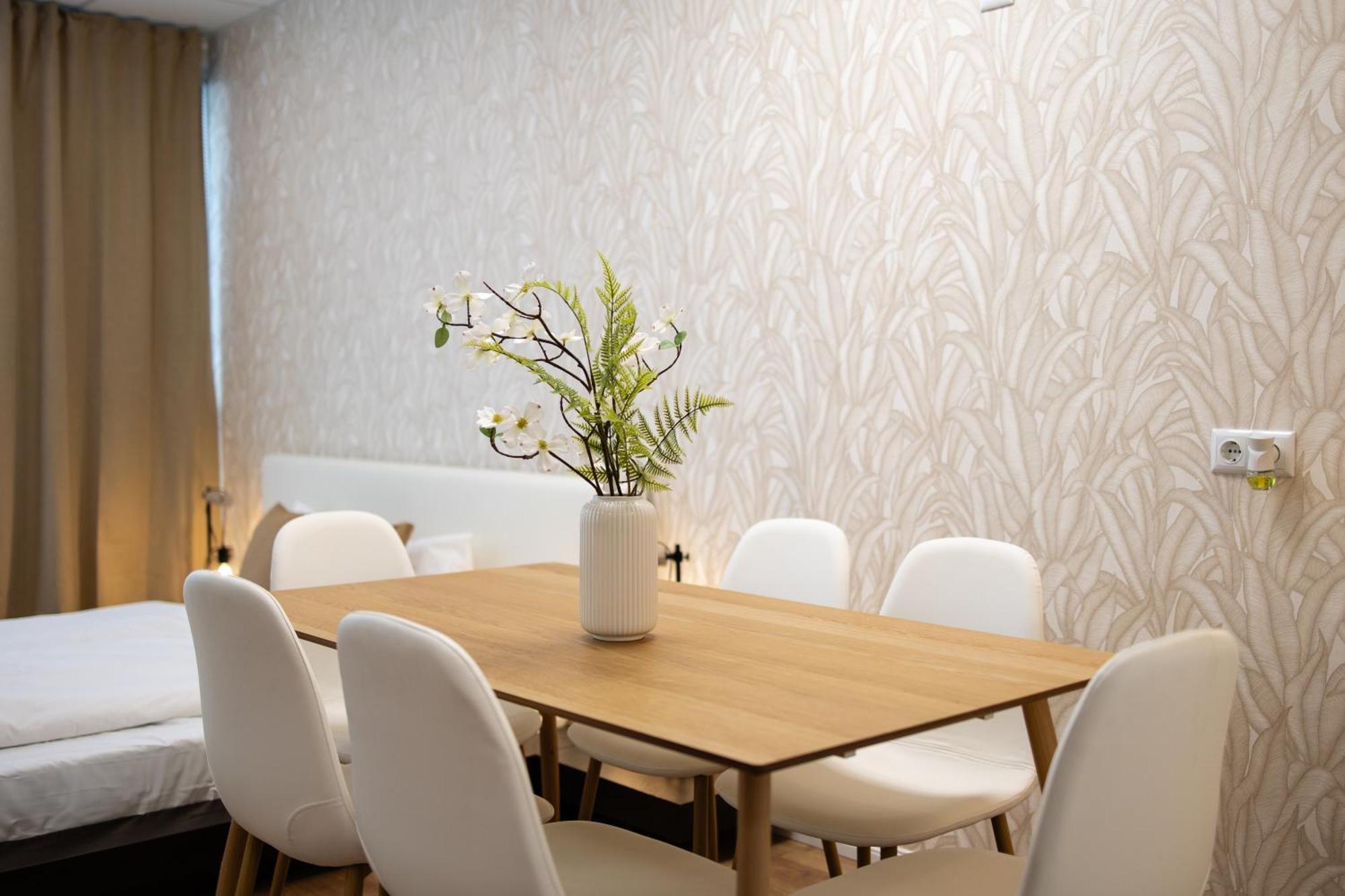 4 You- Familyroom * Wien