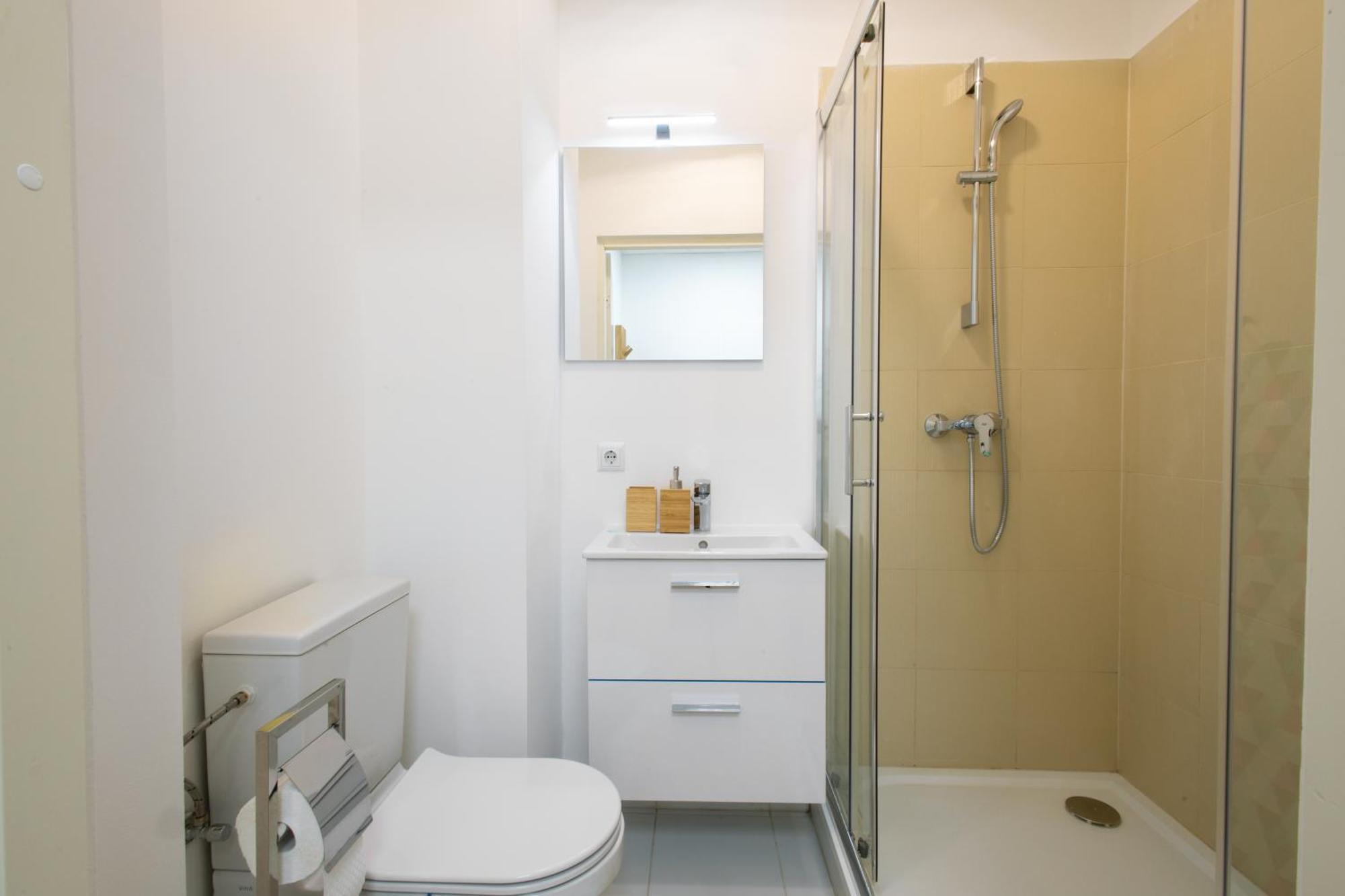 Apartment 4 You- Familyroom *