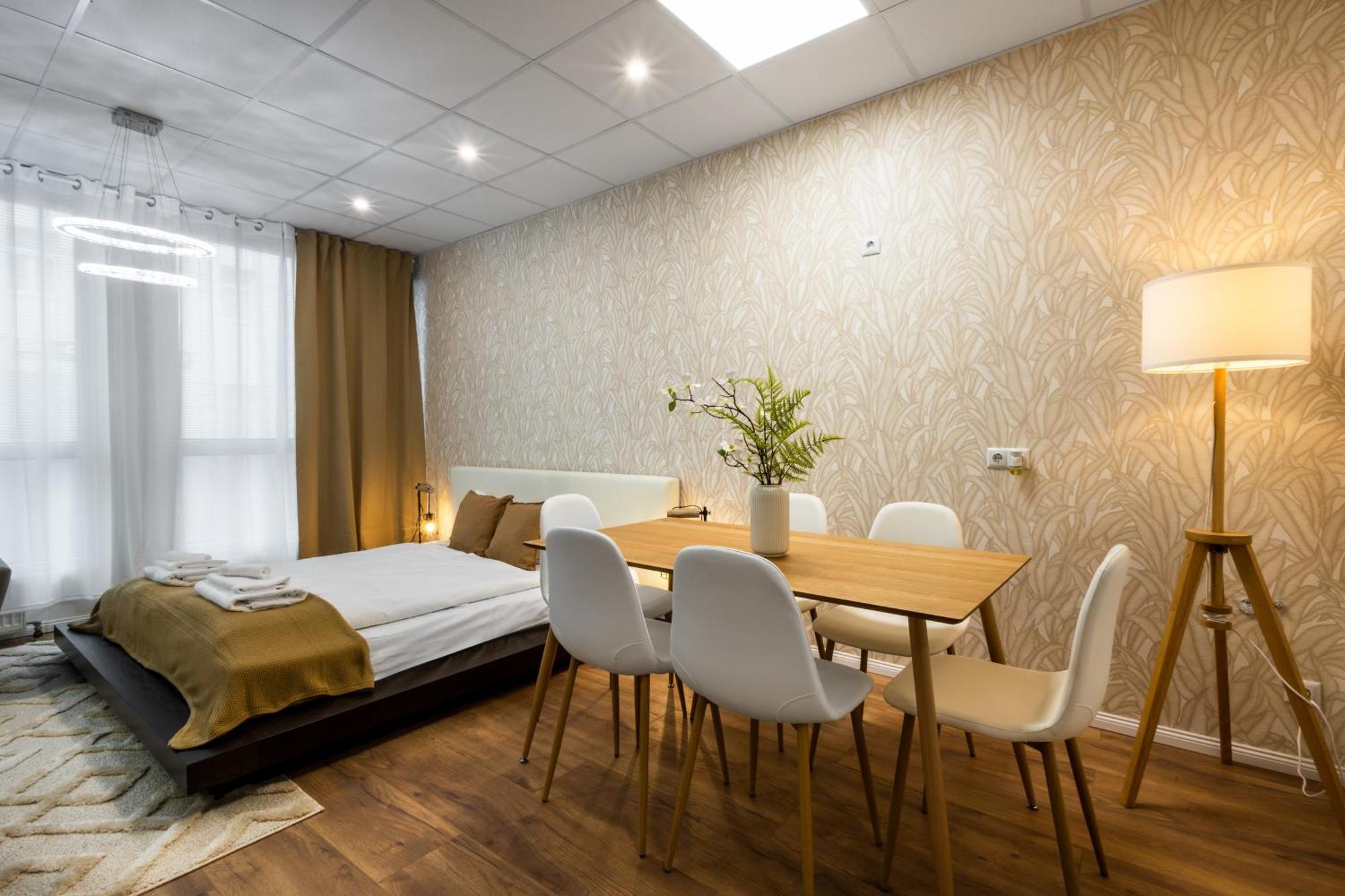 4 You- Familyroom